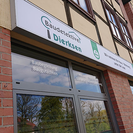 Modern Art Design - Außenwerbung/Leuchtreklame/Werbebanner